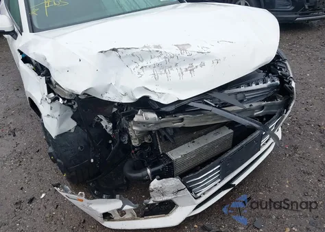 2018 Audi A4 2.0T Premium/2.0T Tech Premium z USA, uszkodzony, nr VIN WAUDNAF46JN005255